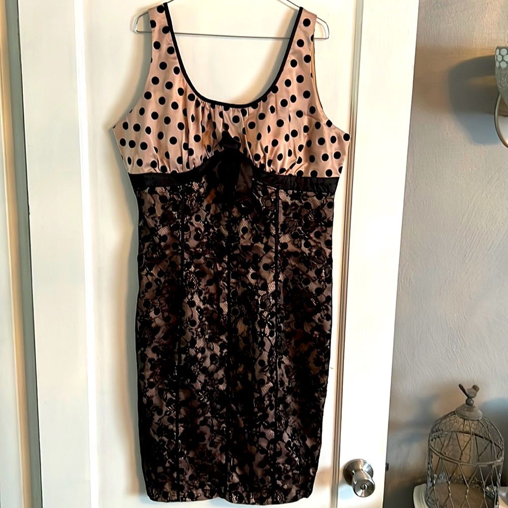 Silk Polk-a-dot and lace dress XL